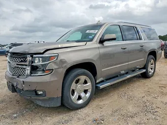 2017 Chevrolet Suburban 1GNSCHKCXHR310645
