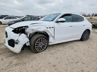 2023 Maserati Grecale ZN682AVA7P7427499