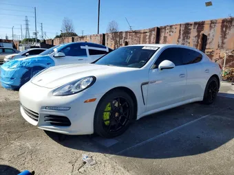 2015 Porsche Panamera WP0AD2A77FL041622