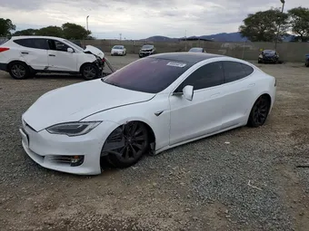 2018 Tesla Model S 5YJSA1E29JF275469