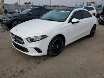 2019 Mercedes-Benz A-Class WDD3G4EB8KW028600