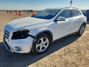 2019 Mercedes-Benz GLA-Class WDCTG4GB4KU009779