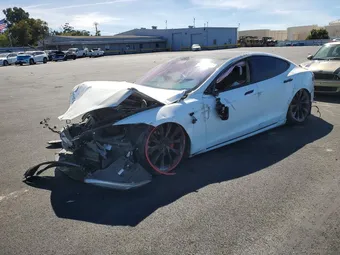 2018 Tesla Model S 5YJSA1E25JF247913