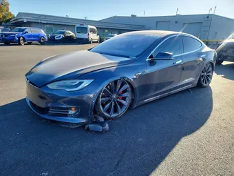 2016 Tesla Model S 5YJSA1E44GF146906