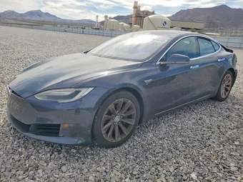 2016 Tesla Model S 5YJSA1E10GF153387