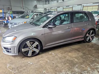 2016 Volkswagen Golf R WVWUF7AU5GW284355