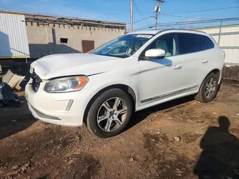 2015 Volvo XC60 YV4902RC8F2611842