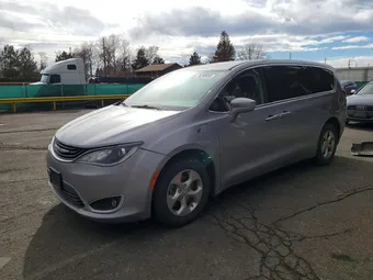 2019 Chrysler Pacifica Hybrid 2C4RC1H73KR657731