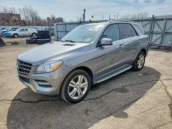 2015 Mercedes-Benz M-Class 4JGDA0EB0FA518018