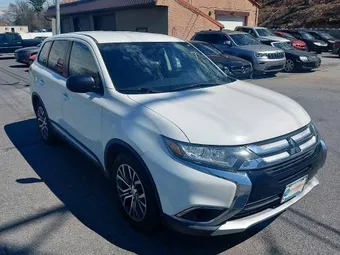 2016 Mitsubishi Outlander JA4AD2A32GZ017203