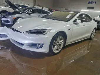 2019 Tesla Model S 5YJSA1E28KF330088