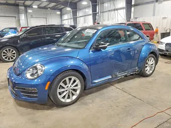 2019 Volkswagen Beetle 3VWJD7AT4KM711935