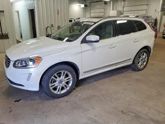 2016 Volvo XC60 YV4612RK6G2837323