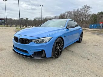 2017 BMW M4 WBS3R9C58HK709203