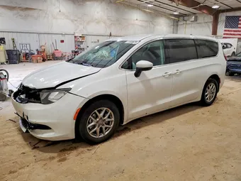 2022 Chrysler Voyager 2C4RC1CG4NR225046
