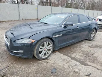 2016 Jaguar XJ-Series SAJWJ2GD8G8V94300