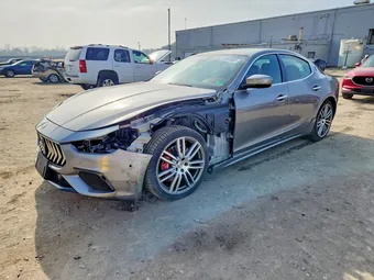 2019 Maserati Ghibli ZAM57YTS9K1337532