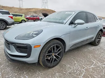 2022 Porsche Macan WP1AA2A59NLB04353