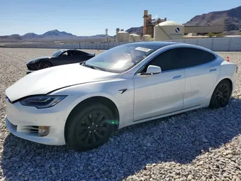 2019 Tesla Model S 5YJSA1E23KF347865