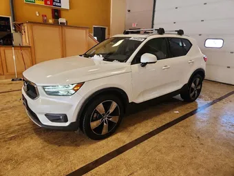 2021 Volvo XC40 YV4162UK2M2403821