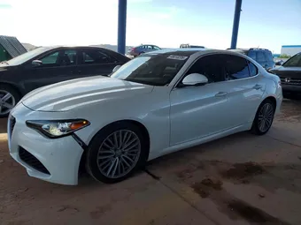 2017 Alfa Romeo ZARFAECN8H7535226