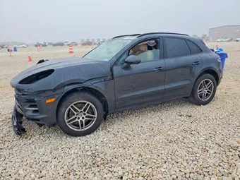 2020 Porsche Macan WP1AA2A52LLB09665