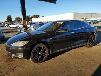 2016 Tesla Model S 5YJSA1E26GF130558