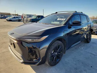 2025 Toyota bZ4X JTMABACA0SA104381