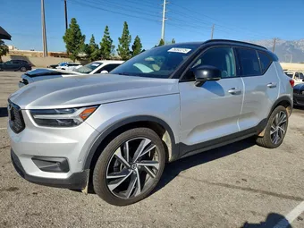 2019 Volvo XC40 YV4162UM2K2110113