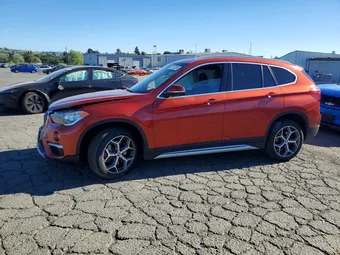 2018 BMW X1 WBXHT3C34J3H33630