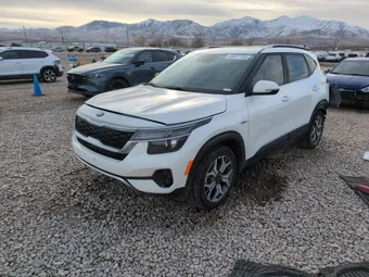 2021 Kia Seltos KNDERCAA4M7166135