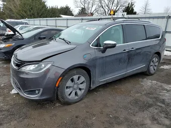 2018 Chrysler Pacifica Hybrid 2C4RC1N78JR258297