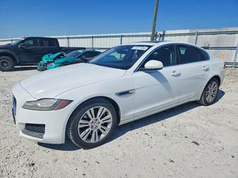 2017 Jaguar XF SAJBD4BV2HCY35770