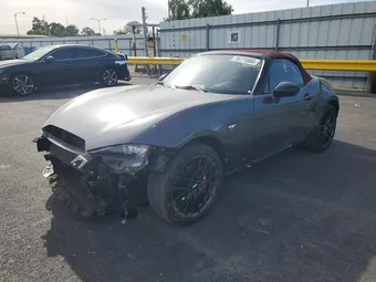 2018 Mazda MX-5 Miata JM1NDAC73J0201921