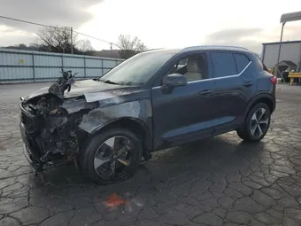 2023 Volvo XC40 YV4L12UN1P2913003