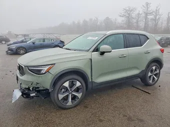2025 Volvo XC40 YV4L12UJ2S2468924