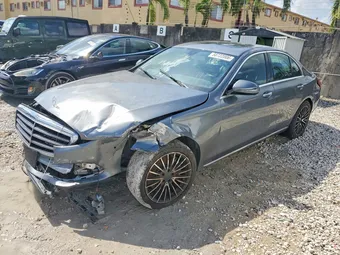 2017 Mercedes-Benz E-Class WDDZF4JB8HA067535