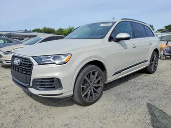 2020 Audi Q7 WA1LXAF73LD011939