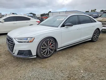 2021 Audi S8 WAU8SAF88MN023273