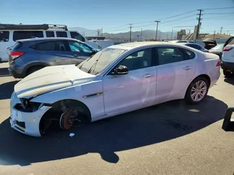 2016 Jaguar XF SAJBD4BV9GCY13294