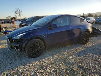 2024 Tesla Model Y 7SAYGAEE7RF059928 Lot 75880535