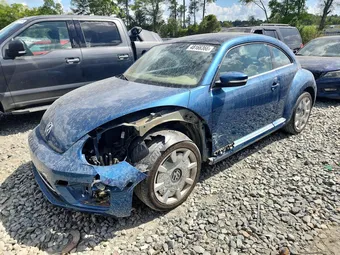 2019 Volkswagen Beetle 3VWJD7AT5KM719123