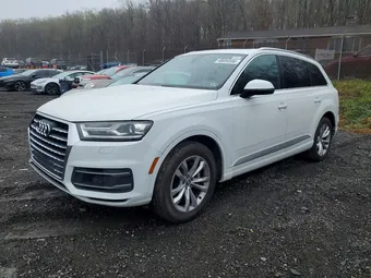 2017 Audi Q7 WA1LAAF7XHD018525