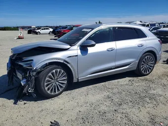 2019 Audi e-tron WA1VABGE1KB013289