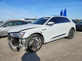 2022 Audi e-tron WA1LAAGE3NB027118