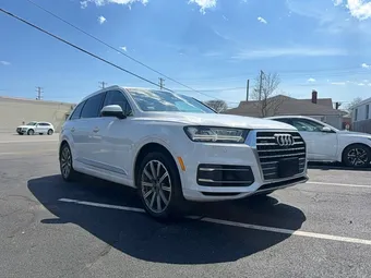 2018 Audi Q7 WA1LAAF71JD023215
