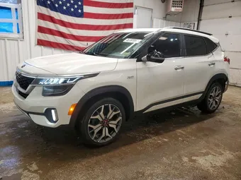 2021 Kia Seltos KNDETCA28M7143239