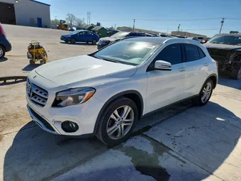 2018 Mercedes-Benz GLA-Class WDCTG4EB3JJ434865