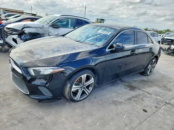 2020 Mercedes-Benz A-Class W1K3G4FB4LJ201283