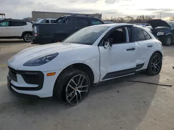2022 Porsche Macan WP1AA2A59NLB04434